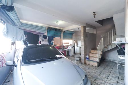 Casa para alugar com 2 quartos, 100m² em Vila Ayrosa, São Paulo