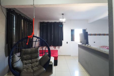 Casa para alugar com 2 quartos, 100m² em Vila Ayrosa, São Paulo