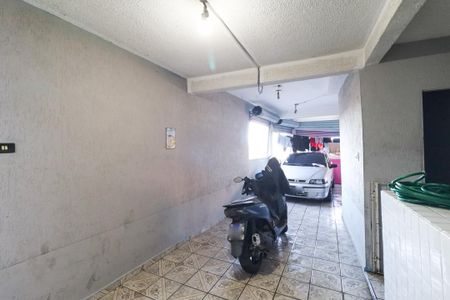 Casa para alugar com 2 quartos, 100m² em Vila Ayrosa, São Paulo