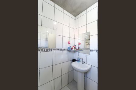 Casa para alugar com 2 quartos, 100m² em Vila Ayrosa, São Paulo