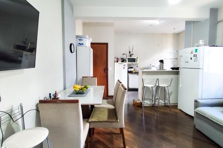 Sala de apartamento à venda com 1 quarto, 40m² em Floresta, Belo Horizonte