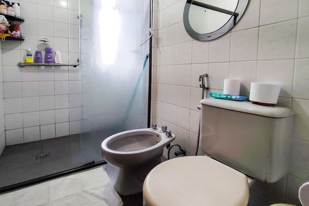 Banheiro de apartamento à venda com 1 quarto, 40m² em Floresta, Belo Horizonte
