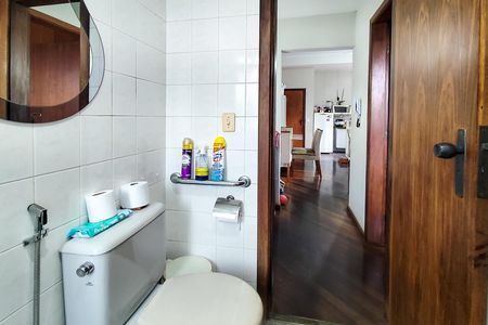 Banheiro de apartamento à venda com 1 quarto, 40m² em Floresta, Belo Horizonte