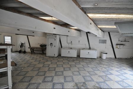 Garagem de casa para alugar com 2 quartos, 120m² em Conjunto Habitacional Jova Rural, São Paulo