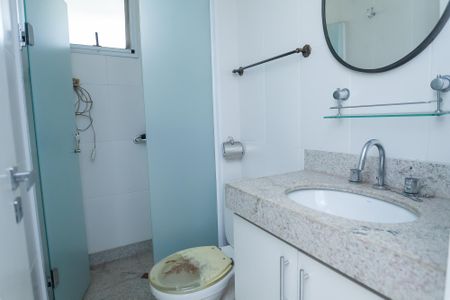 Apartamento à venda com 290m², 3 quartos e 3 vagas Apartamento à venda com 290m², 3 quartos e 3 vagasBanheiro suite 1