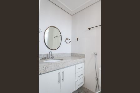 Apartamento à venda com 290m², 3 quartos e 3 vagas Apartamento à venda com 290m², 3 quartos e 3 vagasBanheiro suite 2