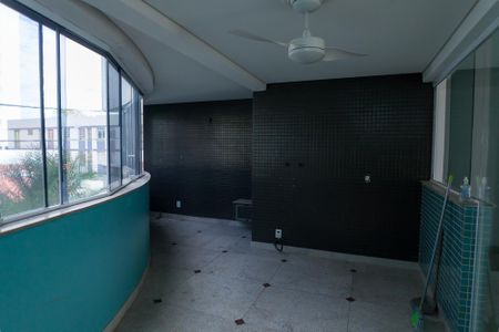 Apartamento à venda com 290m², 3 quartos e 3 vagas Apartamento à venda com 290m², 3 quartos e 3 vagasVaranda da Sala
