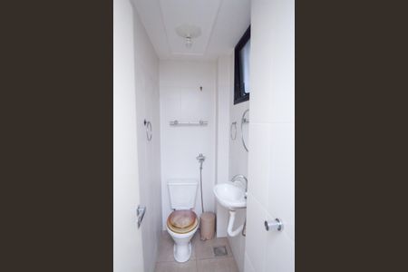 Apartamento à venda com 290m², 3 quartos e 3 vagas Apartamento à venda com 290m², 3 quartos e 3 vagasBanheiro de serviço
