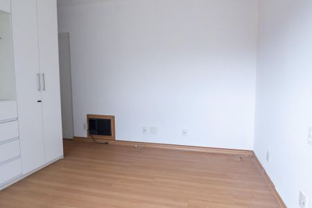 Apartamento à venda com 290m², 3 quartos e 3 vagas Apartamento à venda com 290m², 3 quartos e 3 vagassuite 3
