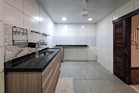 Apartamento para alugar com 188m², 4 quartos e sem vaga Apartamento para alugar com 188m², 4 quartos e sem vagaCozinha