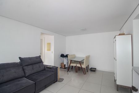 Apartamento à venda com 67m², 2 quartos e 1 vaga Apartamento à venda com 67m², 2 quartos e 1 vagaSala