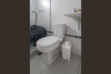 Apartamento à venda com 67m², 2 quartos e 1 vaga Apartamento à venda com 67m², 2 quartos e 1 vagaBanheiro da Suíte