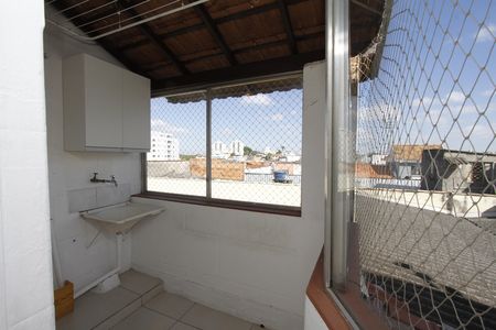 Área de Serviço de apartamento para alugar com 2 quartos, 60m² em Carlos Prates, Belo Horizonte