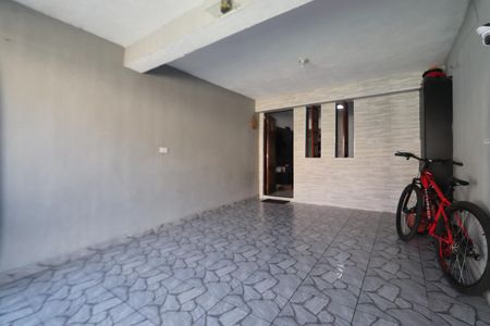 Garagem de casa à venda com 3 quartos, 70m² em Conjunto Residencial Sitio Oratorio, São Paulo