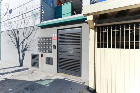 Fachada do condomínio de apartamento para alugar com 2 quartos, 45m² em Vila Vitorio Mazzei, São Paulo