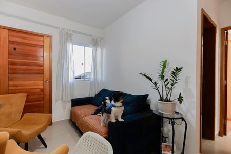 Sala de apartamento para alugar com 2 quartos, 45m² em Vila Vitorio Mazzei, São Paulo