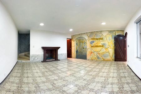 Casa à venda com 228m², 3 quartos e 3 vagas