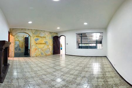 Casa à venda com 228m², 3 quartos e 3 vagas