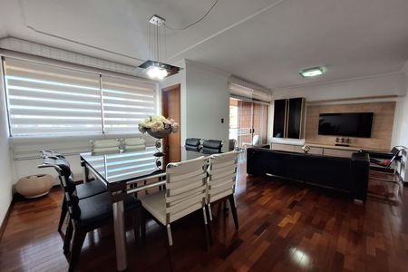 Apartamento para alugar com 3 quartos, 136m² em Vila Bastos, Santo André