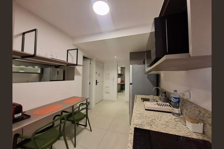 Cozinha  de apartamento para alugar com 1 quarto, 33m² em Centro, Rio de Janeiro