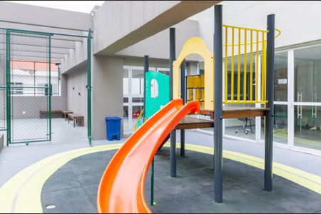 Apartamento para alugar com 34m², 2 quartos e sem vaga Apartamento para alugar com 34m², 2 quartos e sem vagaÁrea comum - Playground