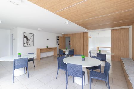 Apartamento para alugar com 34m², 2 quartos e sem vaga Apartamento para alugar com 34m², 2 quartos e sem vagaÁrea comum - Salão de festas