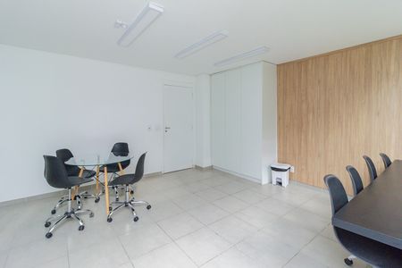 Apartamento para alugar com 34m², 2 quartos e sem vaga Apartamento para alugar com 34m², 2 quartos e sem vagaCoworking