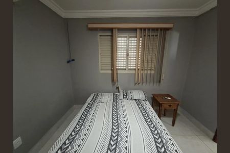 Casa para alugar com 180m², 3 quartos e 2 vagas