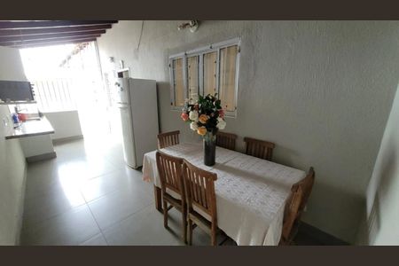 Casa para alugar com 180m², 3 quartos e 2 vagas