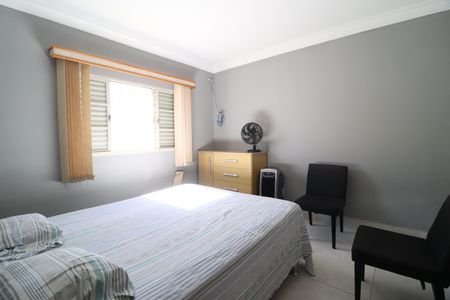 Quarto 2 de casa para alugar com 3 quartos, 180m² em Umuarama, Uberlândia