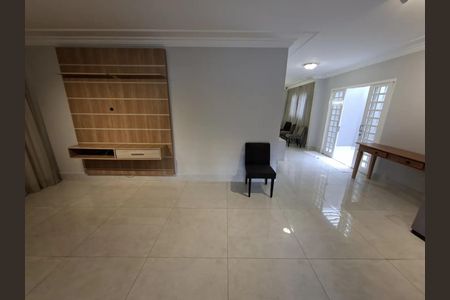 Sala de casa para alugar com 3 quartos, 180m² em Umuarama, Uberlândia