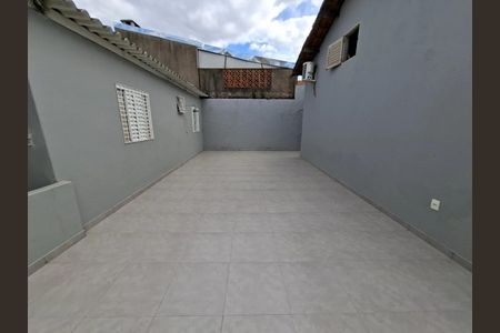 Casa para alugar com 180m², 3 quartos e 2 vagas