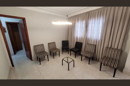 Casa para alugar com 180m², 3 quartos e 2 vagas
