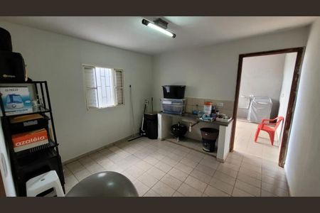 Casa para alugar com 180m², 3 quartos e 2 vagas