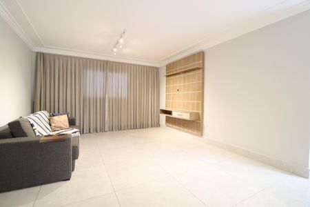 Sala de casa para alugar com 3 quartos, 180m² em Umuarama, Uberlândia