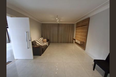 Sala de casa para alugar com 3 quartos, 180m² em Umuarama, Uberlândia