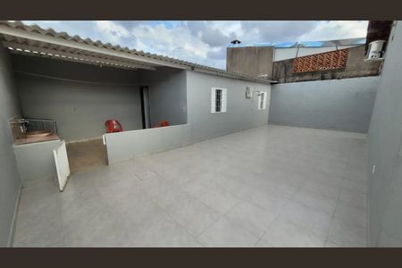 Casa para alugar com 180m², 3 quartos e 2 vagas
