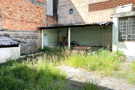 Casa à venda com 218m², 3 quartos e 2 vagas Casa à venda com 218m², 3 quartos e 2 vagasQuintal