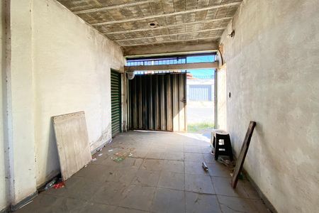 Garagem de casa à venda com 3 quartos, 218m² em Goiânia, Belo Horizonte