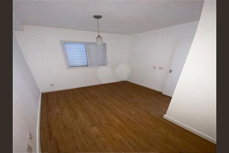 Apartamento à venda com 2 quartos, 42m² em Conjunto Residencial José Bonifácio, São Paulo