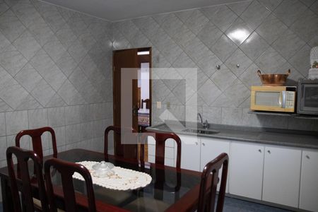 Casa à venda com 3 quartos, 372m² em Setor Caravelo, Goiânia