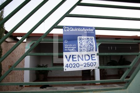 Casa à venda com 3 quartos, 372m² em Setor Caravelo, Goiânia