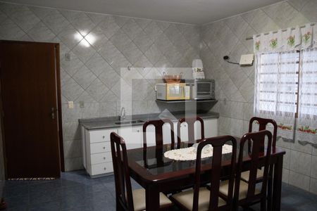 Casa à venda com 372m², 3 quartos e 4 vagas