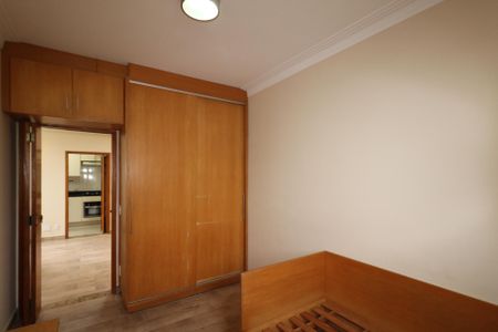 Quarto 2 de apartamento para alugar com 2 quartos, 47m² em Vila Maria Leonor, Diadema