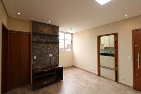 Sala de apartamento para alugar com 2 quartos, 47m² em Vila Maria Leonor, Diadema
