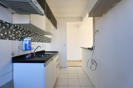 Cozinha de apartamento para alugar com 2 quartos, 43m² em Horto do Ype, São Paulo