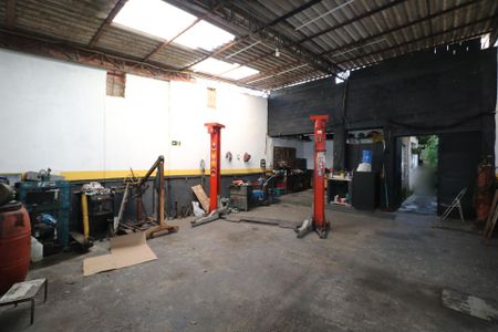 Garagem de casa para alugar com 1 quarto, 154m² em Santo Antônio, São Caetano do Sul