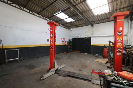 Casa para alugar com 154m², 1 quarto e 3 vagas Casa para alugar com 154m², 1 quarto e 3 vagasGaragem