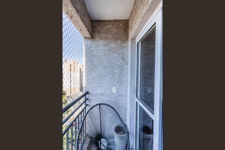 Varanda sala de apartamento para alugar com 2 quartos, 65m² em Parque Maria Domitila, São Paulo