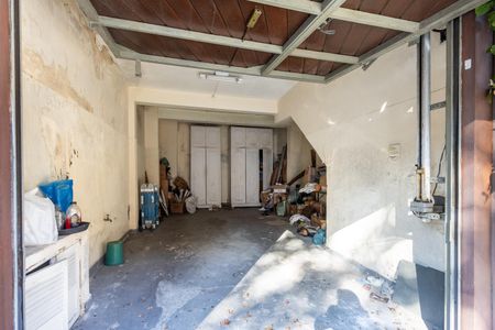 Garagem de casa à venda com 2 quartos, 146m² em Vila Ipojuca, São Paulo